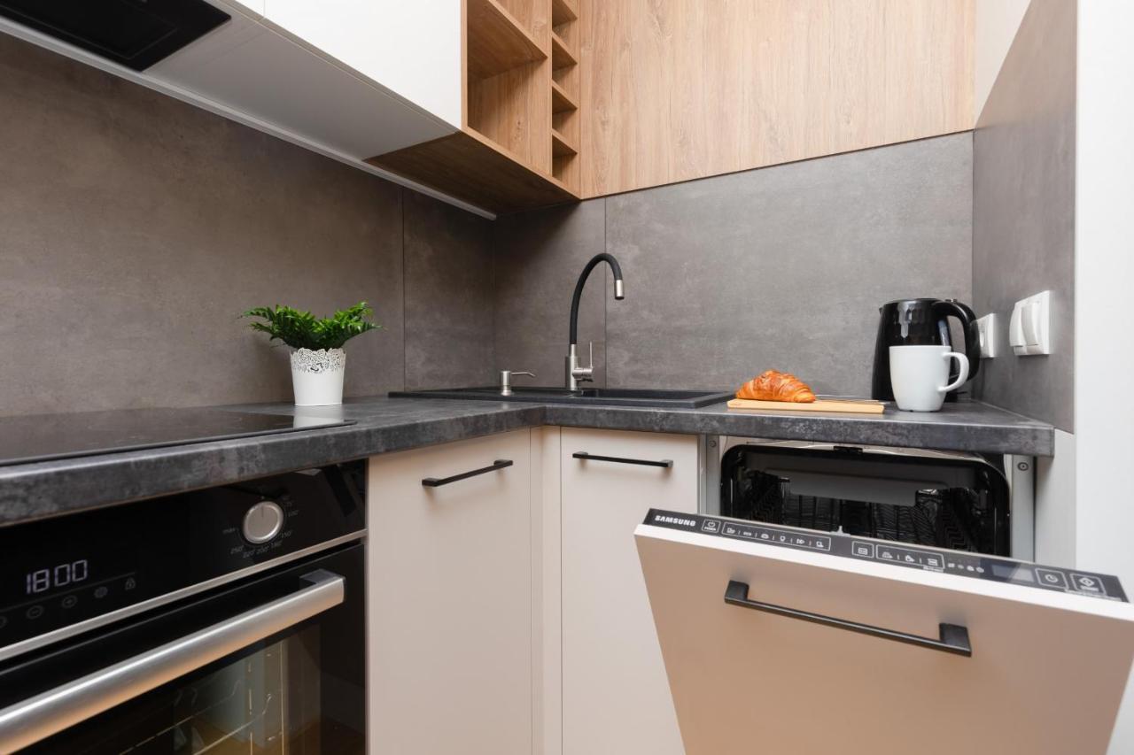 Apartment Warnenska By Renters